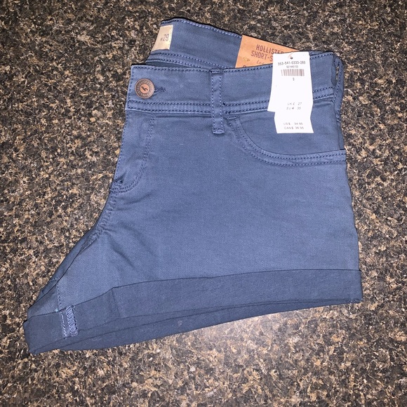 Hollister Pants - Brand new with tags short-short low rise shorts